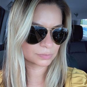 Meet your Posher, Coral